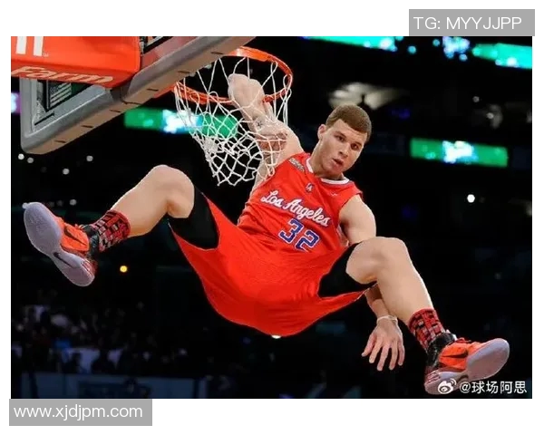 能扣篮的足球明星们如何在球场上展现惊人技巧与运动魅力